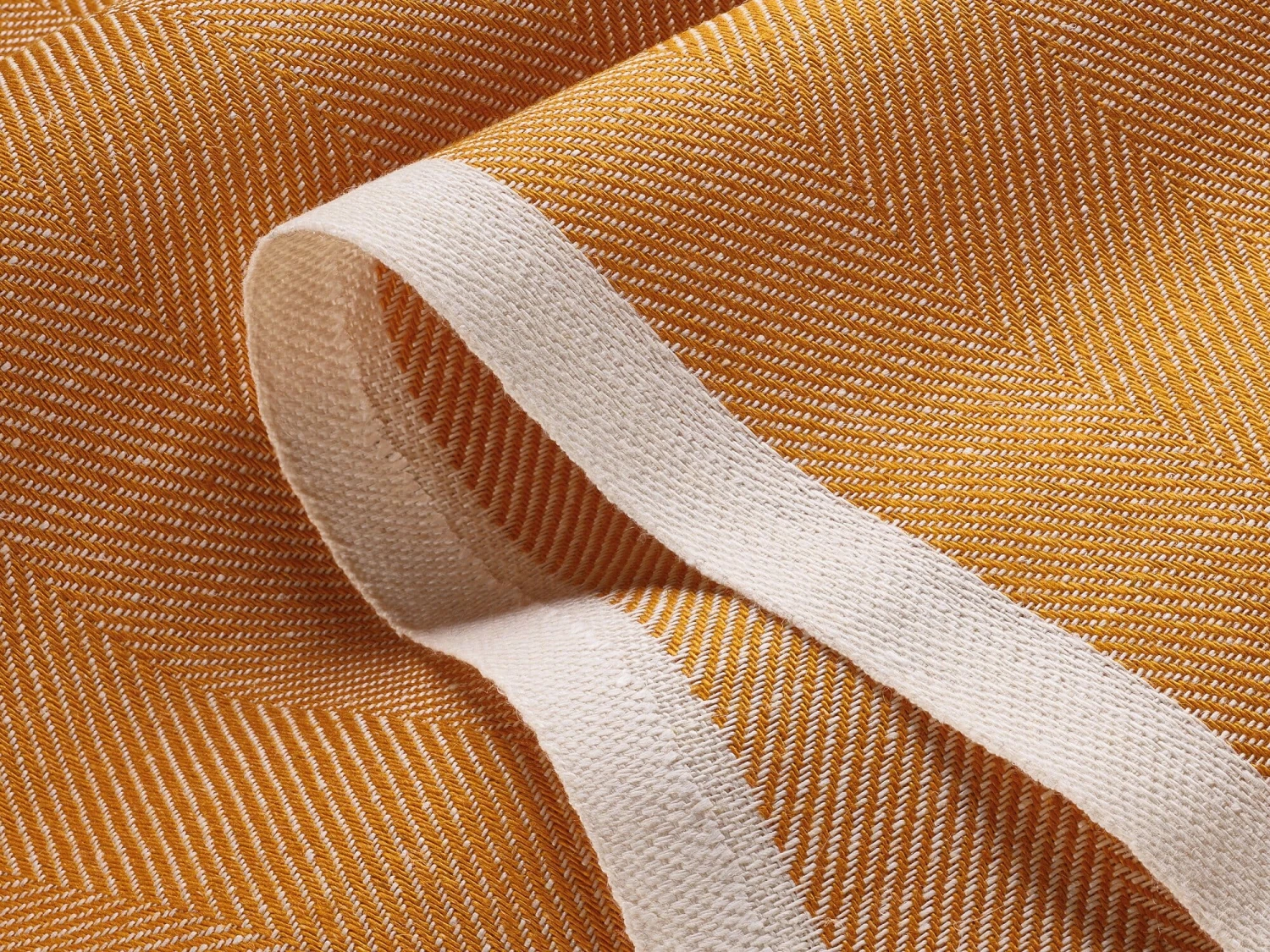 Finse Tafelloper Linnen, Oker 4 Finse Tafelloper Linnen, Oker - Afbeelding 2