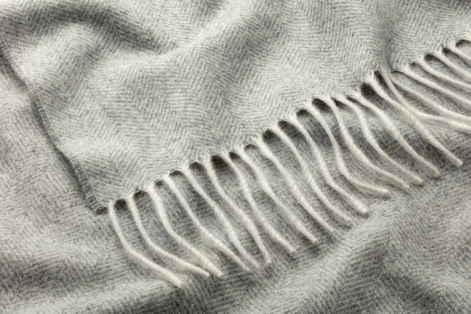 Kasjmier Deken Visgraat, Lichtgrijs 4 Kasjmier Deken Visgraat, Lichtgrijs - Afbeelding 2