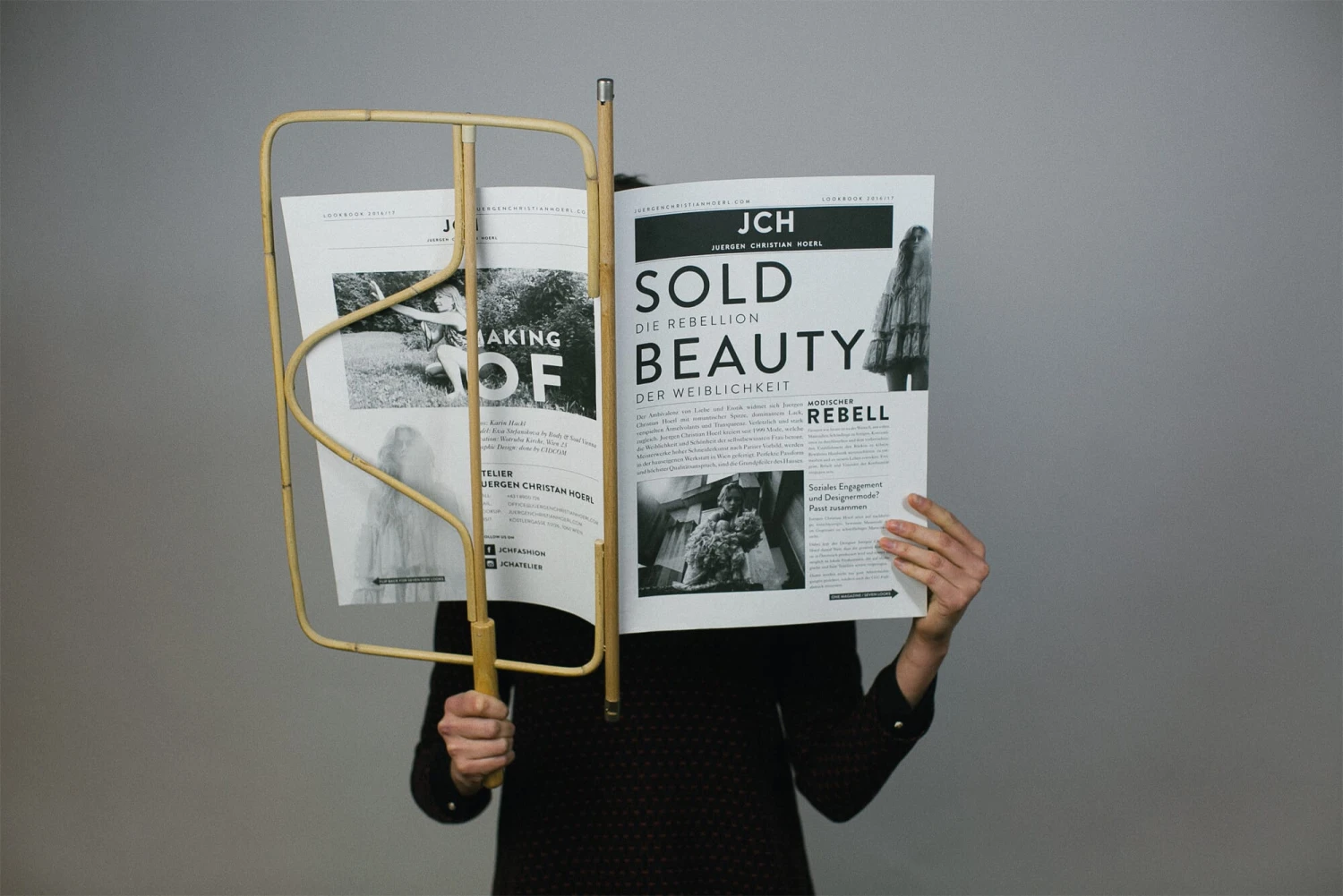 Krantenhouder Weens, Klein 5 Krantenhouder Weens, Klein - Afbeelding 3