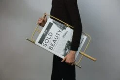 Krantenhouder Weens, Klein 9 Krantenhouder Weens, Klein -Interio Winkel krantenhouder weens 3