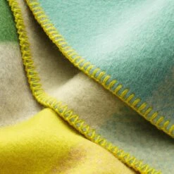 Lamswollen Deken Bauhaus-stijl, Pastel -Interio Winkel lamswollen deken bauhaus stijl 25