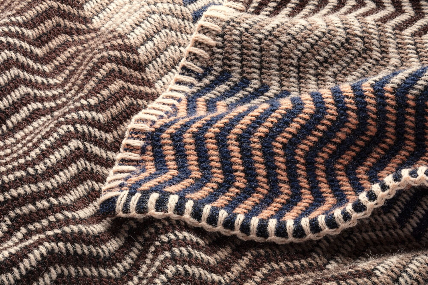 Lamswollen Deken Natuurlijke Tinten Vrij, Zandblauw 5 Lamswollen Deken Natuurlijke Tinten Vrij, Zandblauw - Afbeelding 3