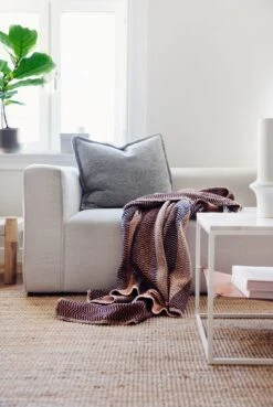 Lamswollen Deken Natuurlijke Tinten Vrij, Zandblauw 24 Lamswollen Deken Natuurlijke Tinten Vrij, Zandblauw -Interio Winkel lamswollen deken natuurlijke tinten vrij 18