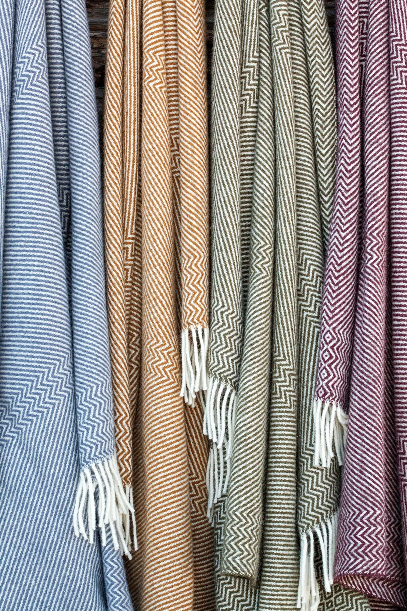 Lamswollen Deken Zigzag Streep Kattefot, Oker 8 Lamswollen Deken Zigzag Streep Kattefot, Oker - Afbeelding 6