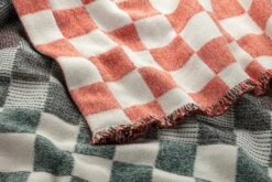 Merino Wol Deken Checkerboard, Rood-Natuur 10 Merino Wol Deken Checkerboard, Rood-Natuur -Interio Winkel merino wol deken checkerboard 8