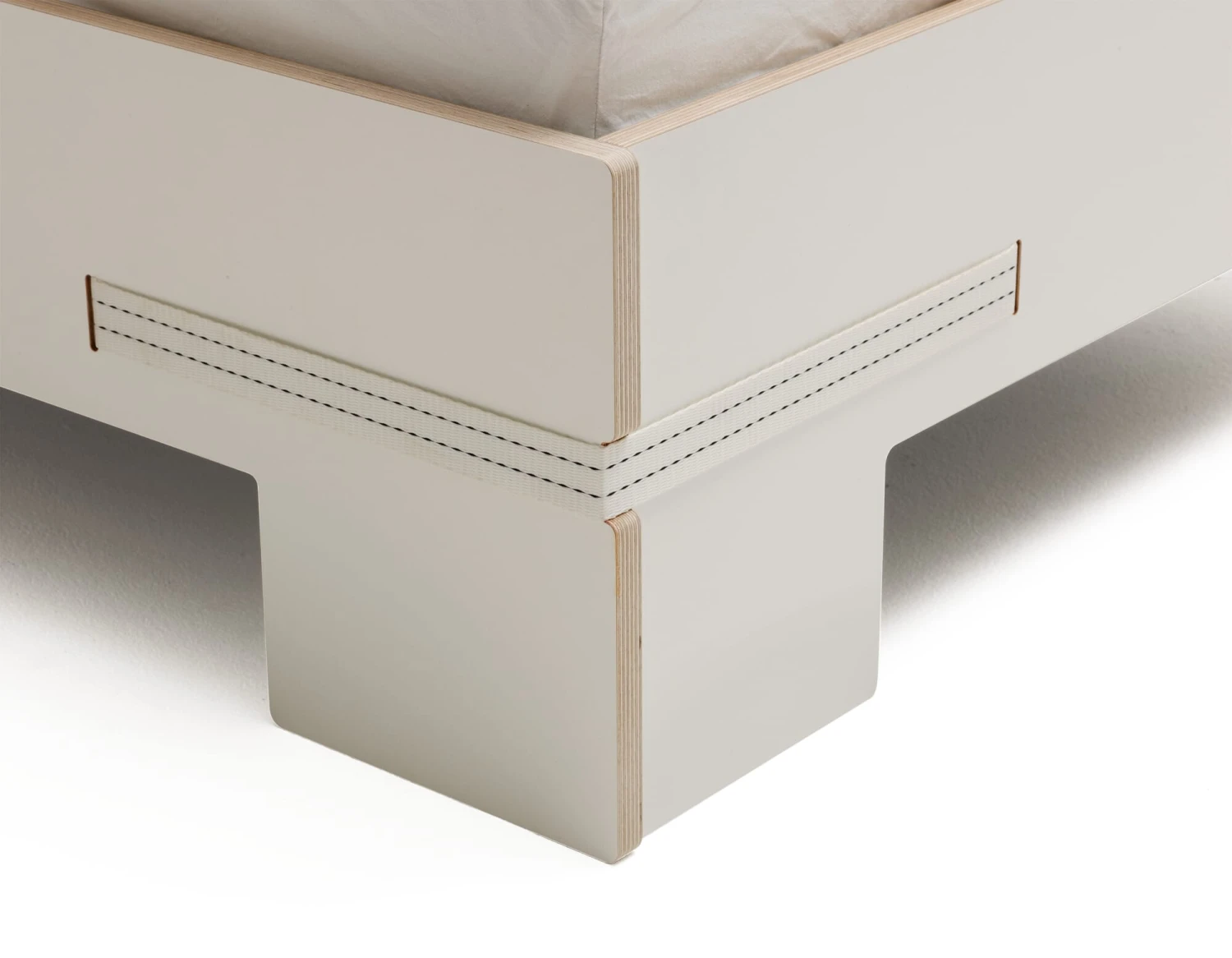 Riem Bed Wit, 140x200cm Banden Wit 3 Riem Bed Wit, 140x200cm Banden Wit