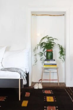 Stool Strammer Max, Wit / Rood -Interio Winkel stool strammer max 6