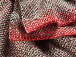 Una Lamswollen Deken, Rood-Groen -Interio Winkel una lamswollen deken 13