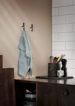 Moebe Wandhaak Haak, Klein, Gepoedercoat -Interio Winkel wandhaak haak klein 8