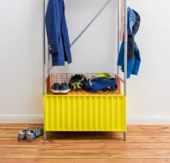 Zijrail Voor Kapstok, RAL 2001 Roodoranje 17 Zijrail Voor Kapstok, RAL 2001 Roodoranje -Interio Winkel zijrail kapstok 6