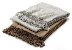 Zuivere Nieuwe Wol Deken Nepal, Lichtgrijs 7 Zuivere Nieuwe Wol Deken Nepal, Lichtgrijs -Interio Winkel zuivere nieuwe wol deken nepal 5